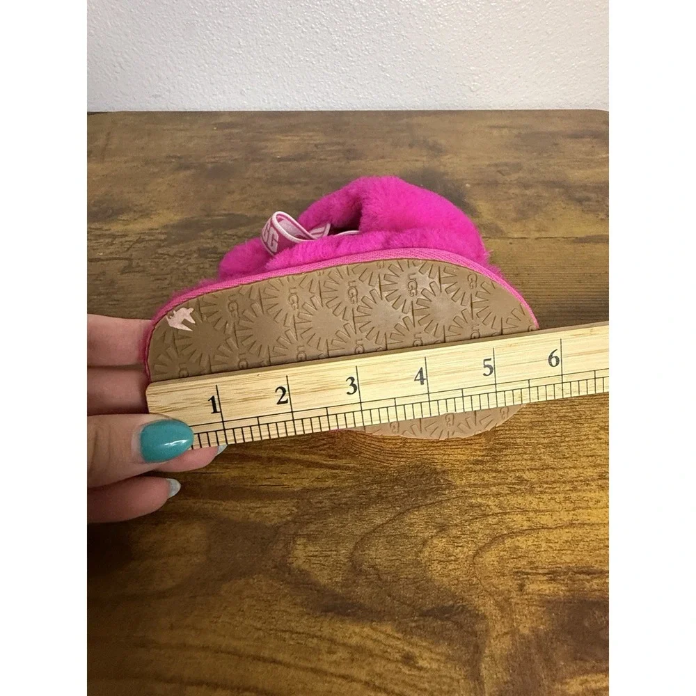UGG Toddler Fluff Yeah‎ Slipper Slides Size 7 Hot Pink AS IS